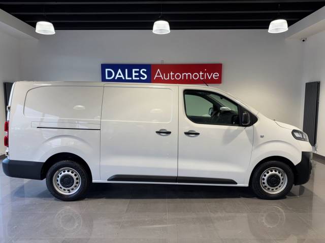 2022 Vauxhall Vivaro 1.5 Turbo D 2900 Dynamic Panel Van 6dr Diesel Manual L2 H1 Euro 6 (s/s) (100 ps)