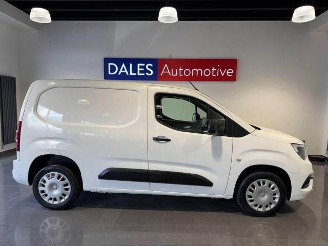 2020 Vauxhall Combo Cargo 1.6 Turbo D 2300 Sportive Panel Van 4dr Diesel Manual L1 H1 Euro 6 (s/s) (100 ps)